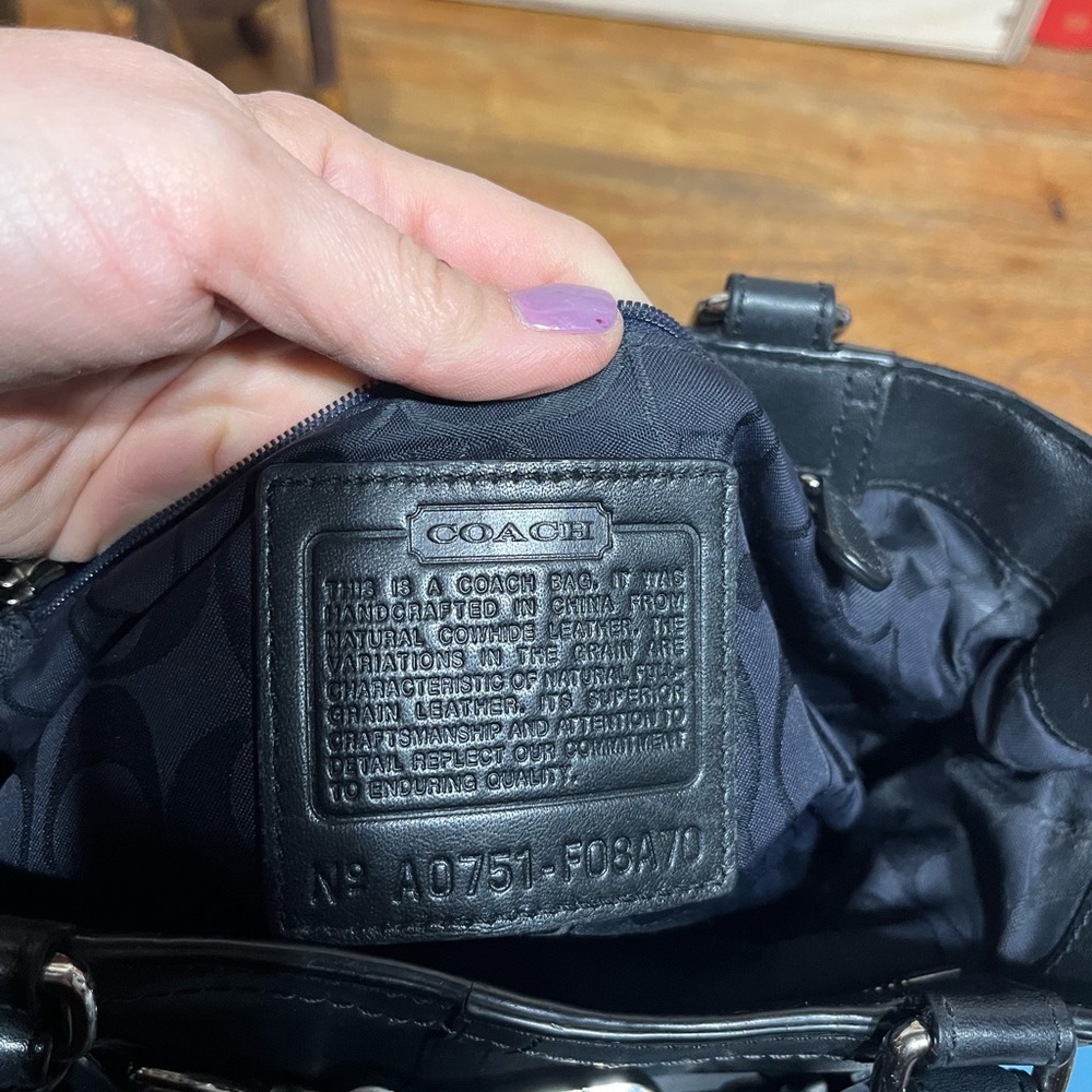 SOLD Coach Hampton Tassel tote in black leather - Picture 8 of 8